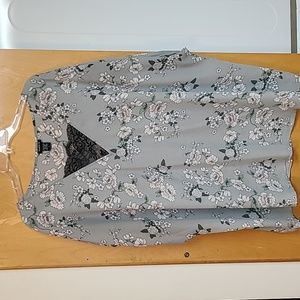 Torrid 4 Slight Sheer Floral Top